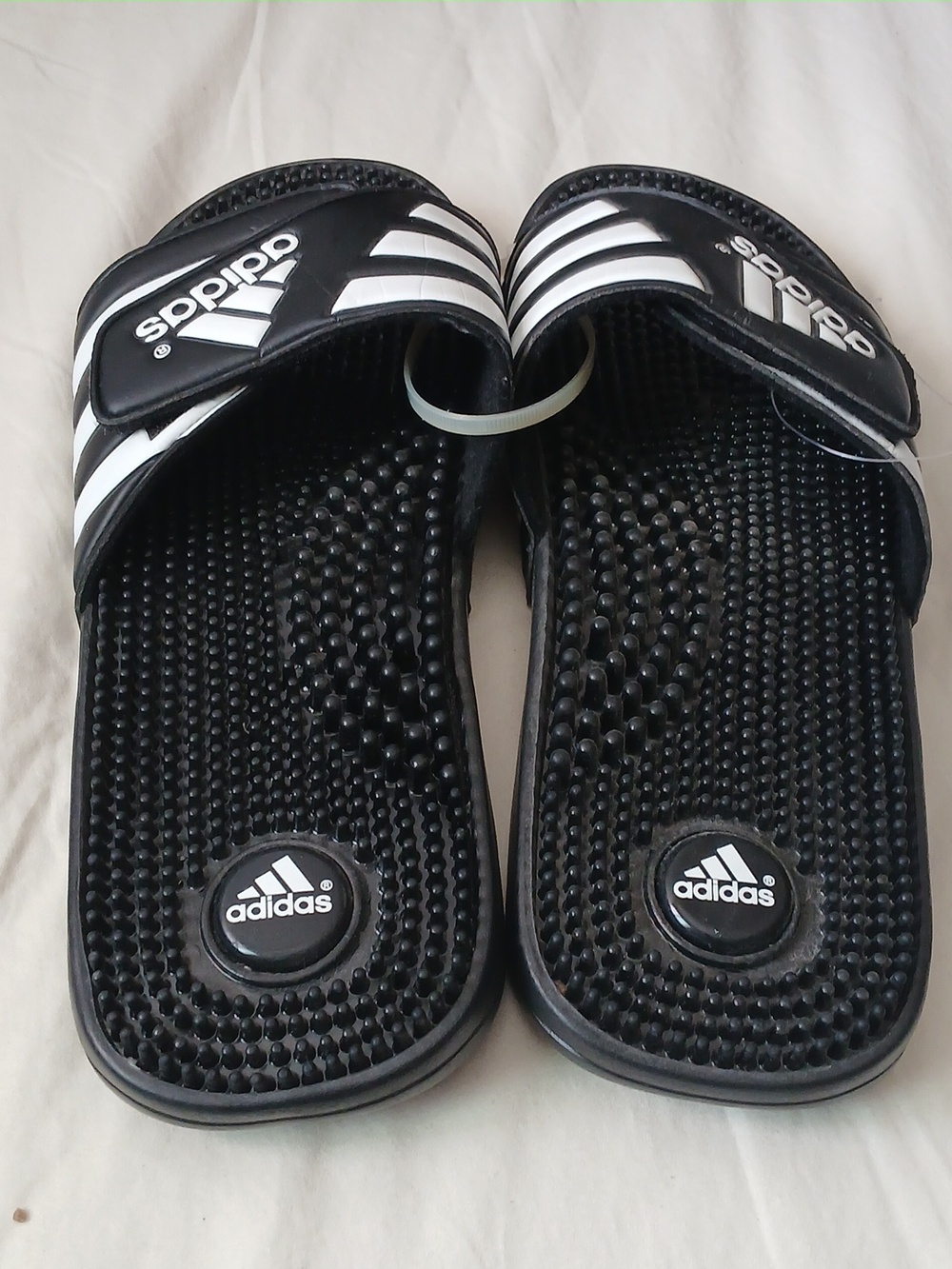Adidas Adissage Slides - Picture 2 of 4